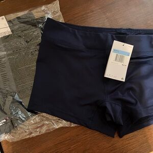 NWT Nike women’s volleyball shorts navy medium